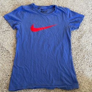 Nike Slim Fit Tee Size S